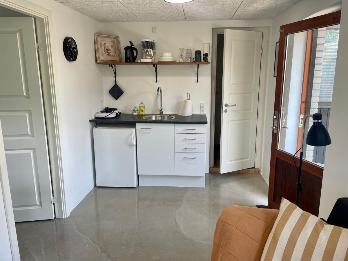 Margrethes Vej 22 - Queen'S Apartment - 28M2 Марибо Екстериор снимка